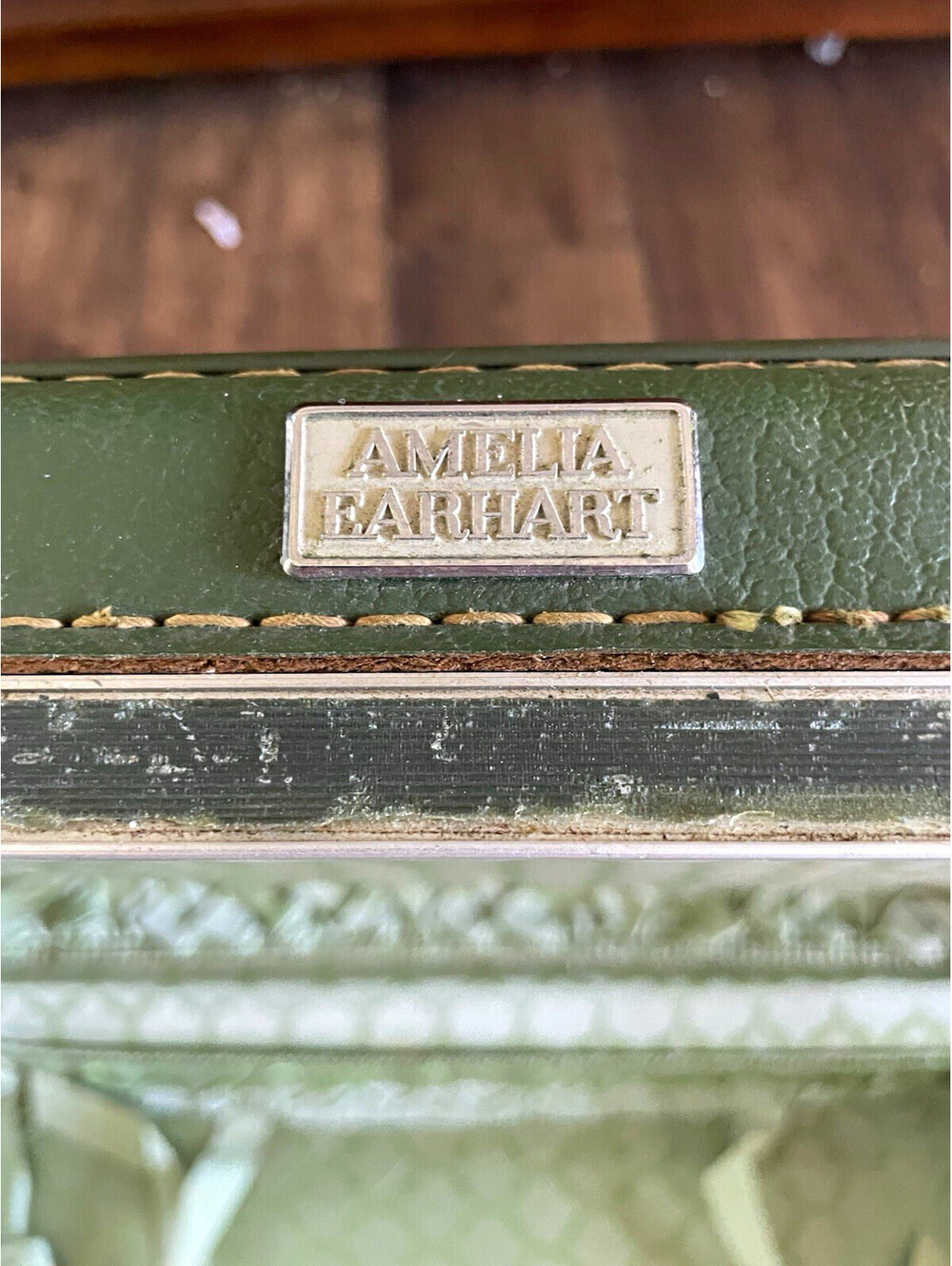 Vintage Amelia Earhart Avocado Green Carry On Suitcase 21" Luggage WITH KEYS